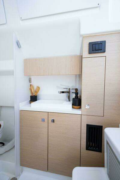 2025 Wellcraft 38 T-Top