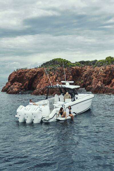 2025 Wellcraft 38 T-Top