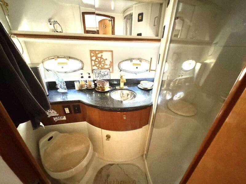 2001 Carver 40 Flybridge