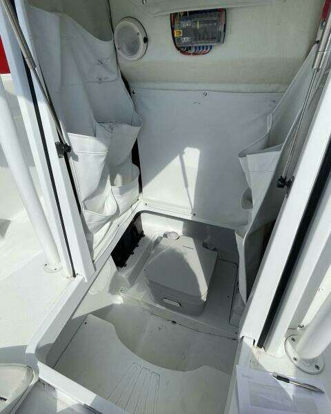 2022 Wellcraft 222 Fisherman