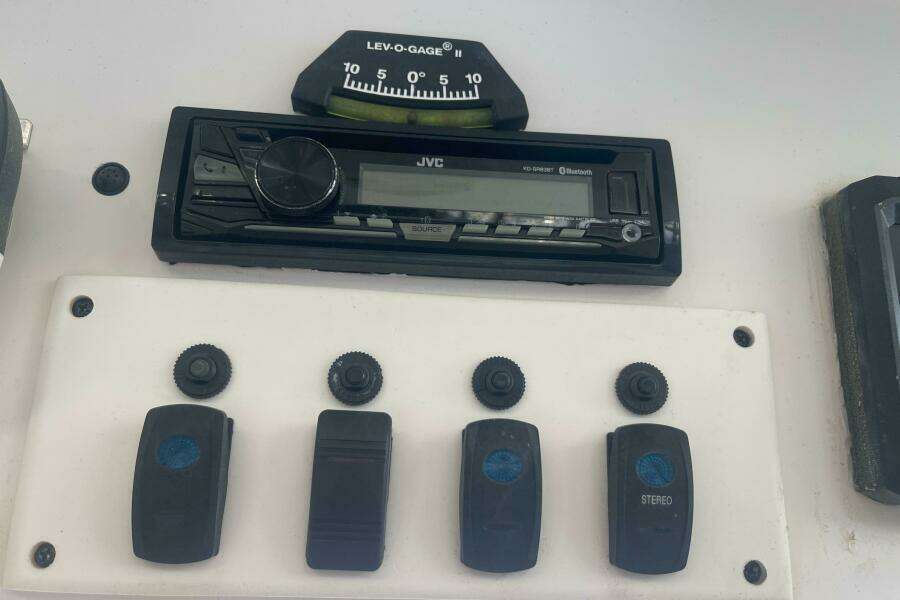 2005 Baha Cruisers 257 WAC