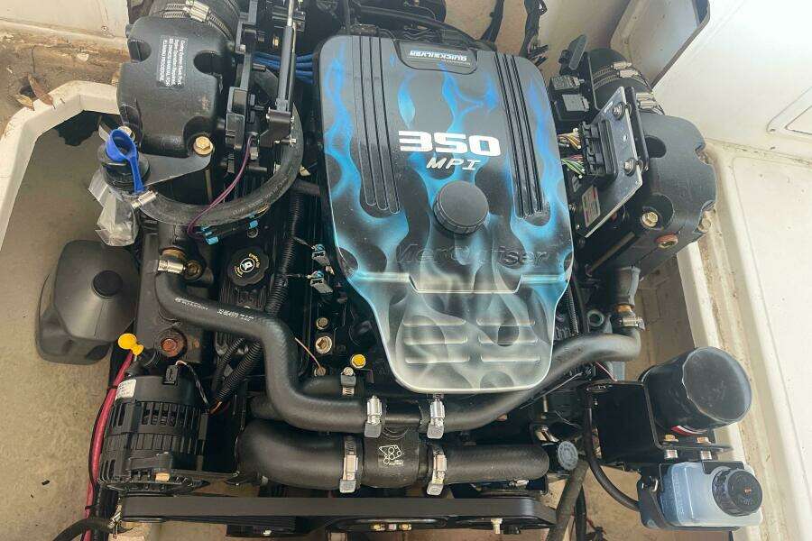 2005 Baha Cruisers 257 WAC