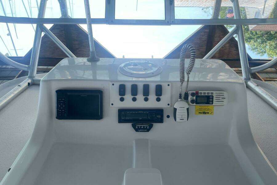 2005 Baha Cruisers 257 WAC