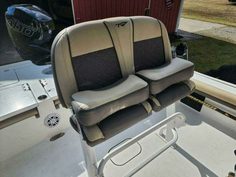 2021 Tidewater 2500 Carolina Bay