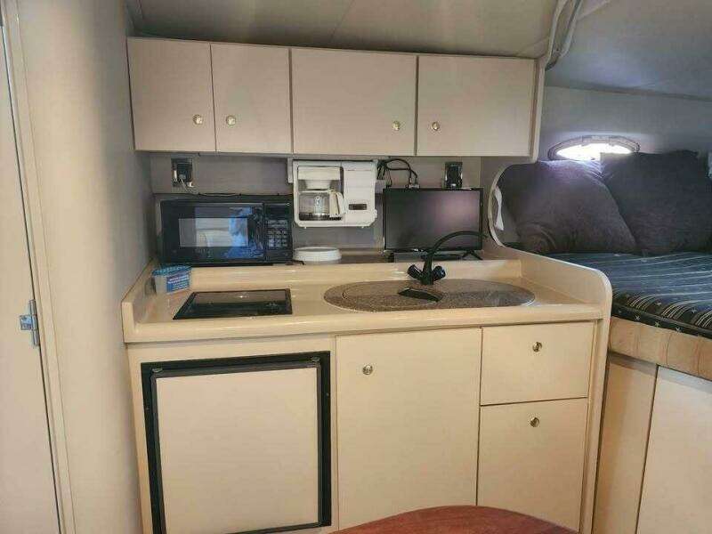 2001 Cruisers 3075 Express