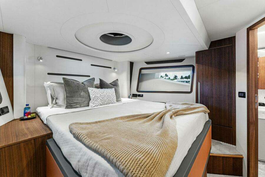 2026 Aquitalia Yachts Flybridge