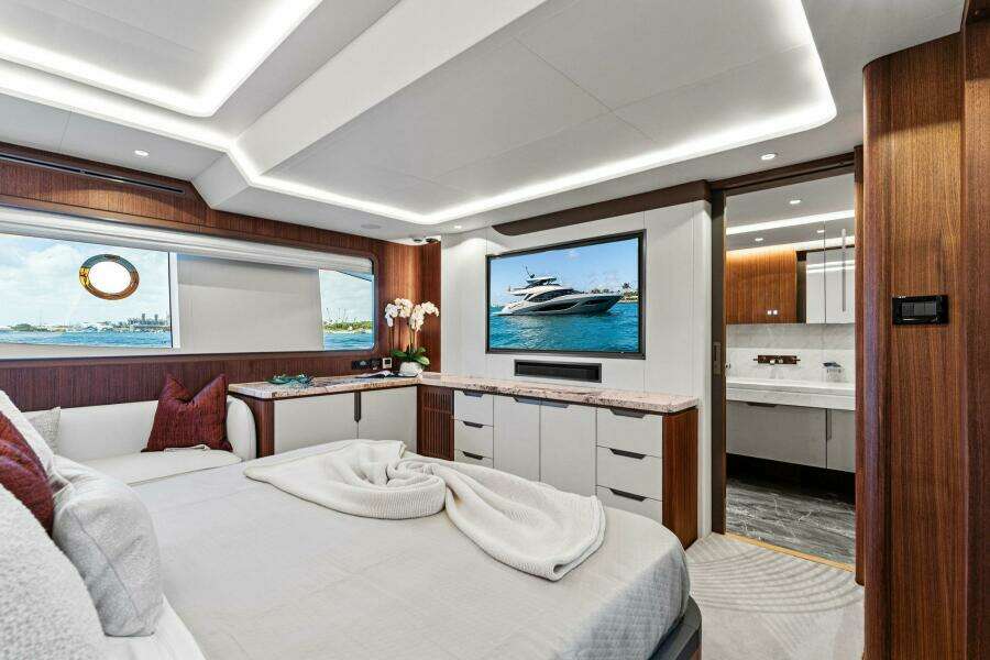 2026 Aquitalia Yachts Flybridge