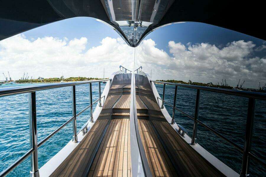 2026 Aquitalia Yachts Flybridge