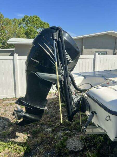 2010 Key West 246 Bay Reef