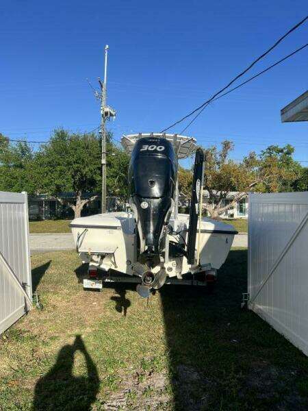 2010 Key West 246 Bay Reef