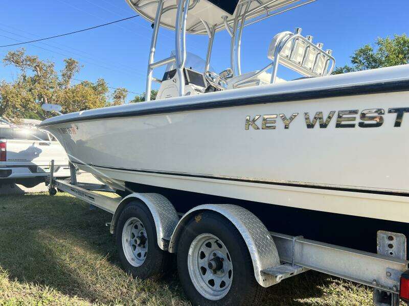 2010 Key West 246 Bay Reef
