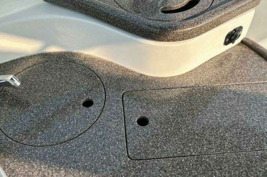 2012 Rinker 276 Captiva Cuddy