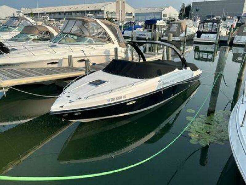 2012 Rinker 276 Captiva Cuddy