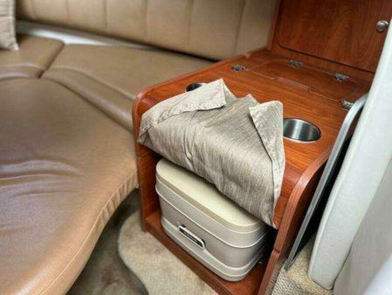 2012 Rinker 276 Captiva Cuddy