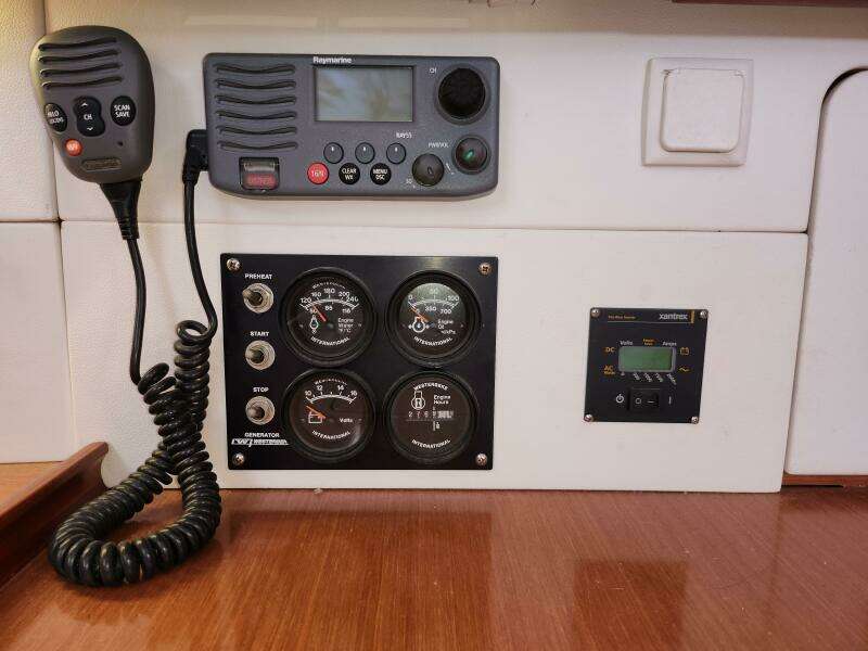 VHF, Generator Panel
