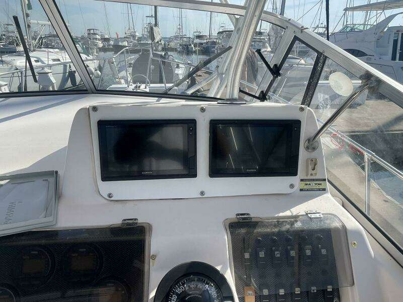 2003 Grady-White Marlin 300