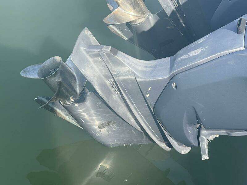 2003 Grady-White Marlin 300