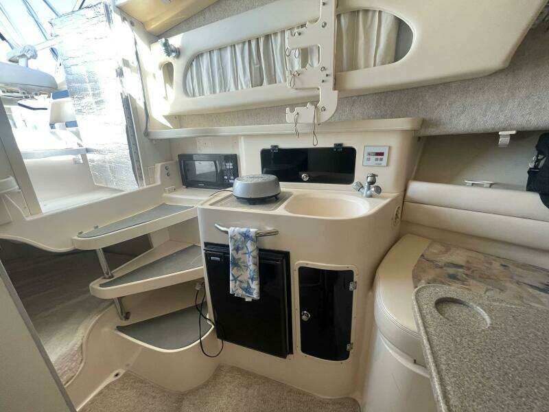 2003 Grady-White Marlin 300