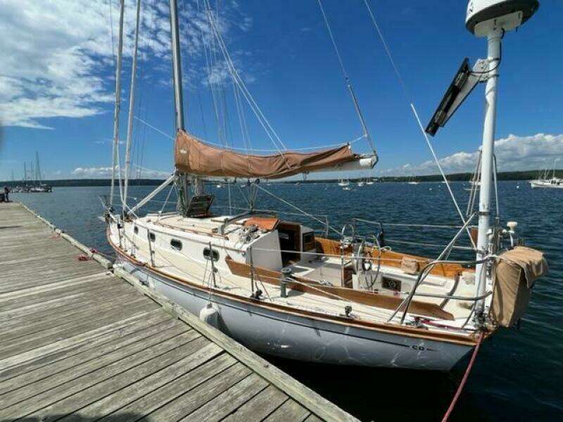 1984 Cape Dory 31 Cutter