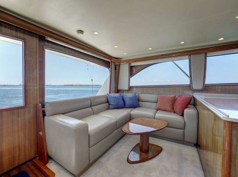 2007 Viking 48' Convertible