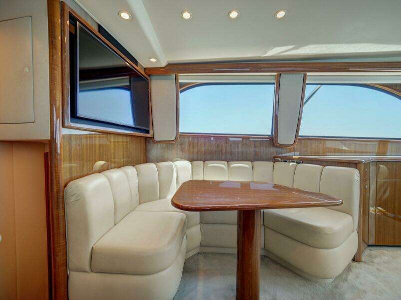 2007 Viking 48' Convertible