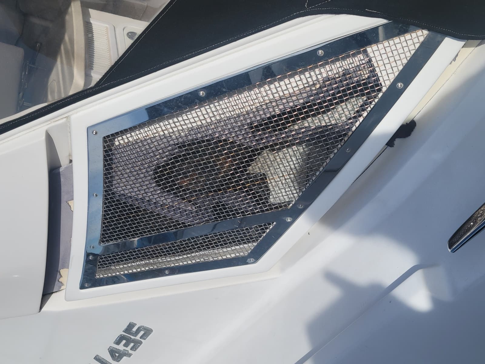 2012 Four Winns V435