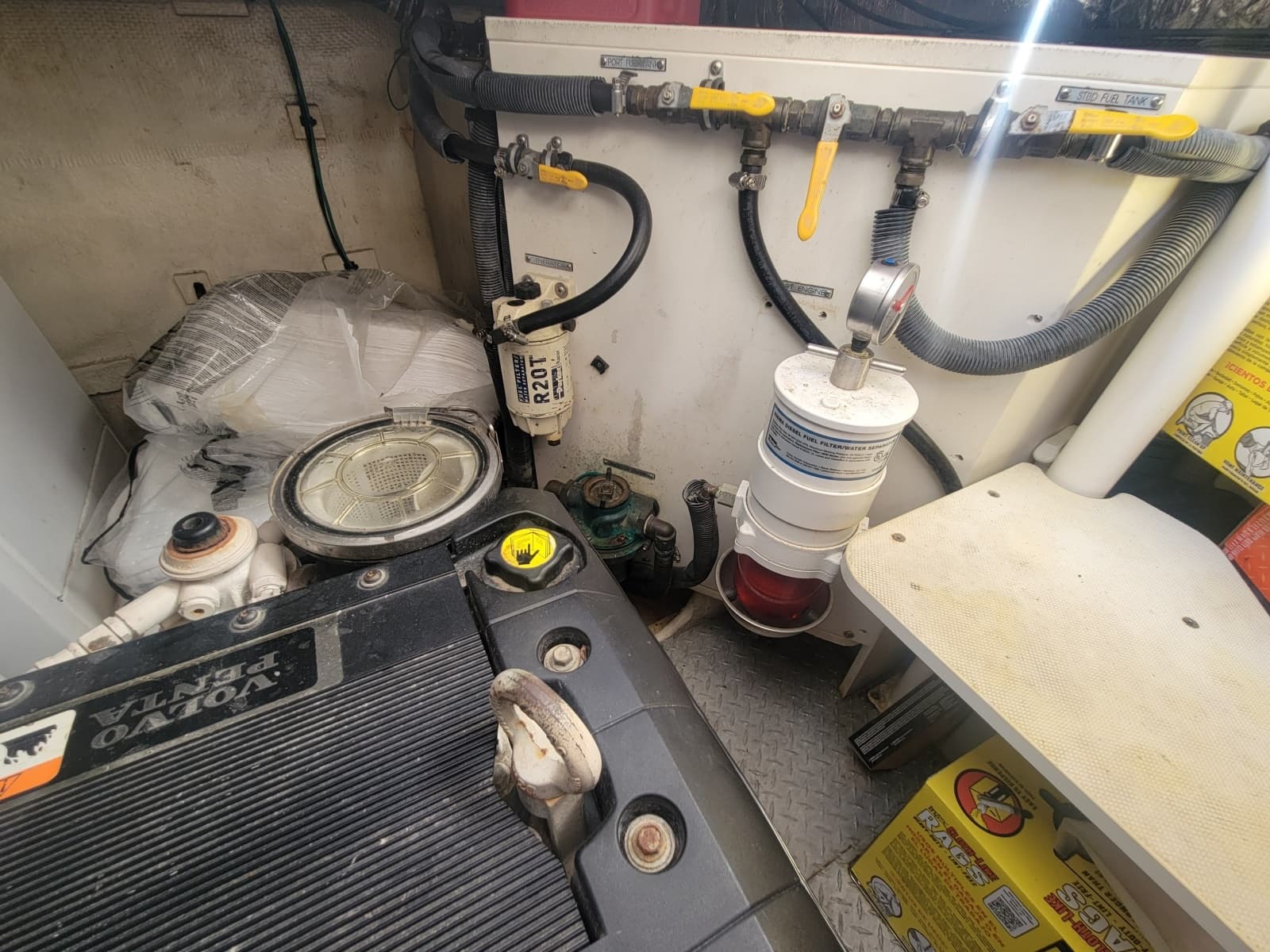 2012 Four Winns V435