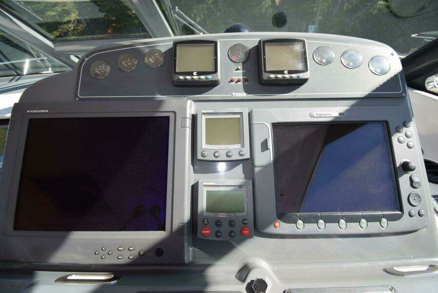 2004 Tiara Yachts Sovran 3600