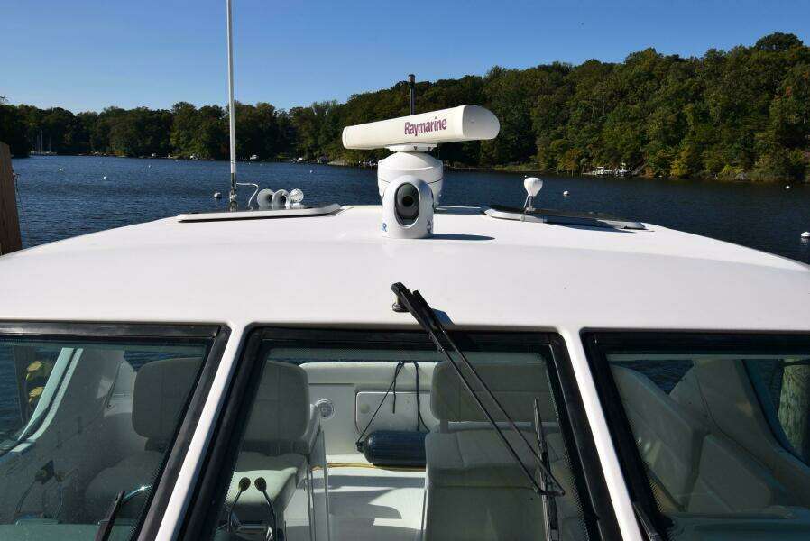 2004 Tiara Yachts Sovran 3600