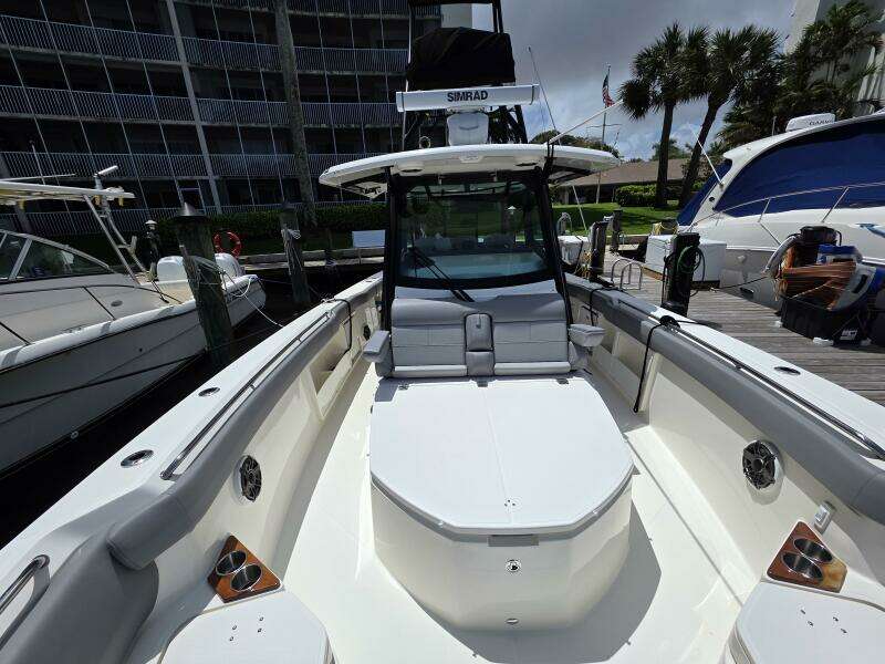2023 Boston Whaler 360 Outrage