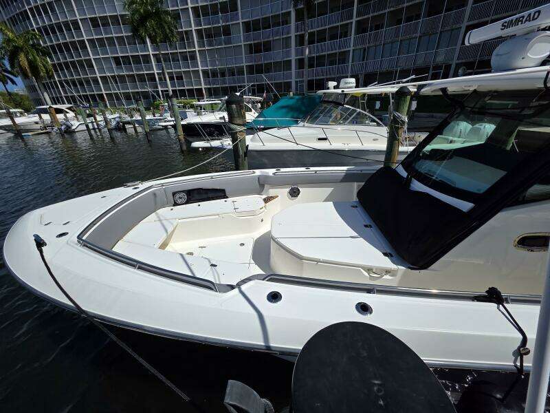 2023 Boston Whaler 360 Outrage