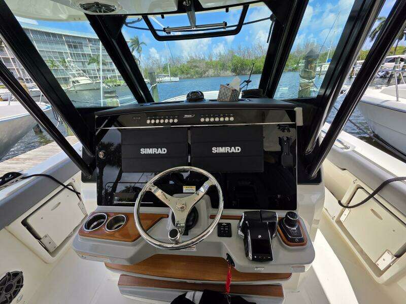 2023 Boston Whaler 360 Outrage