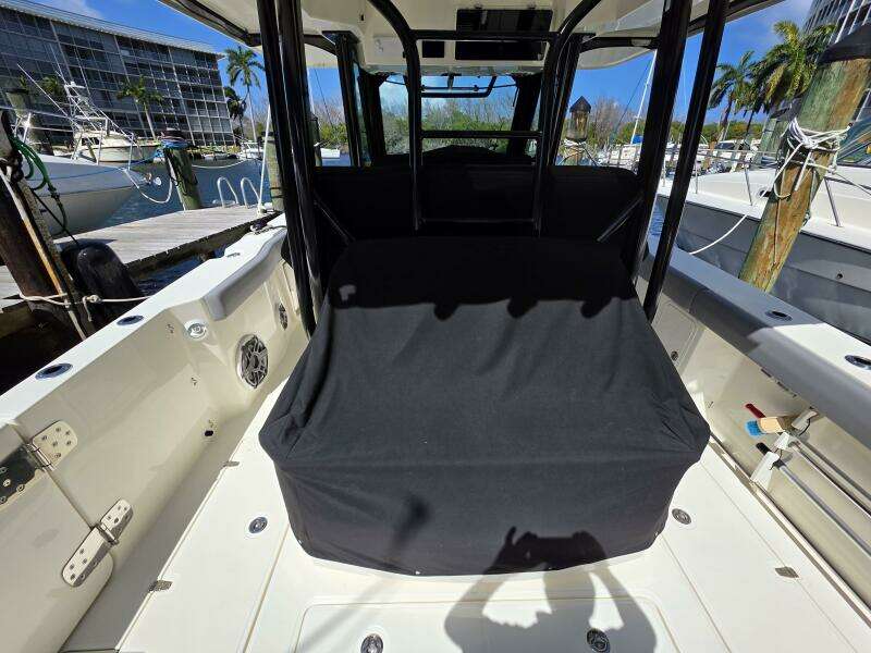 2023 Boston Whaler 360 Outrage
