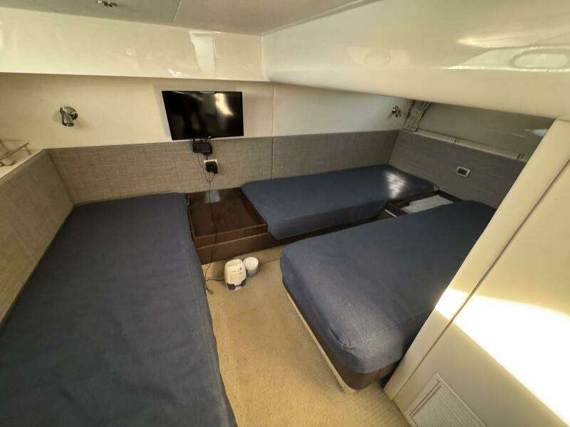 Aft_guest_cabin