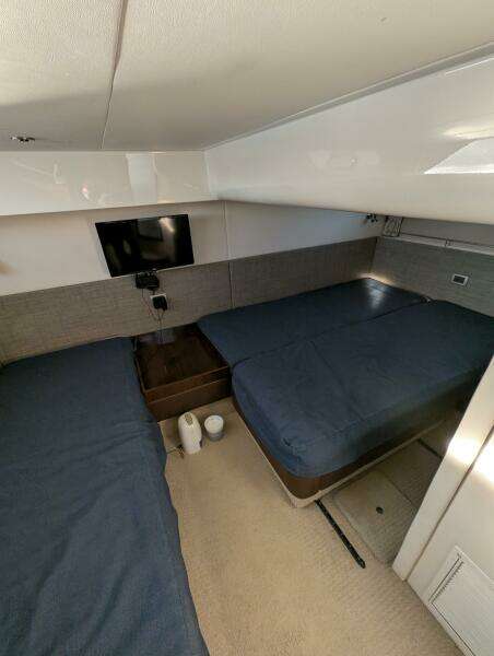 Aft_guest_cabin_6