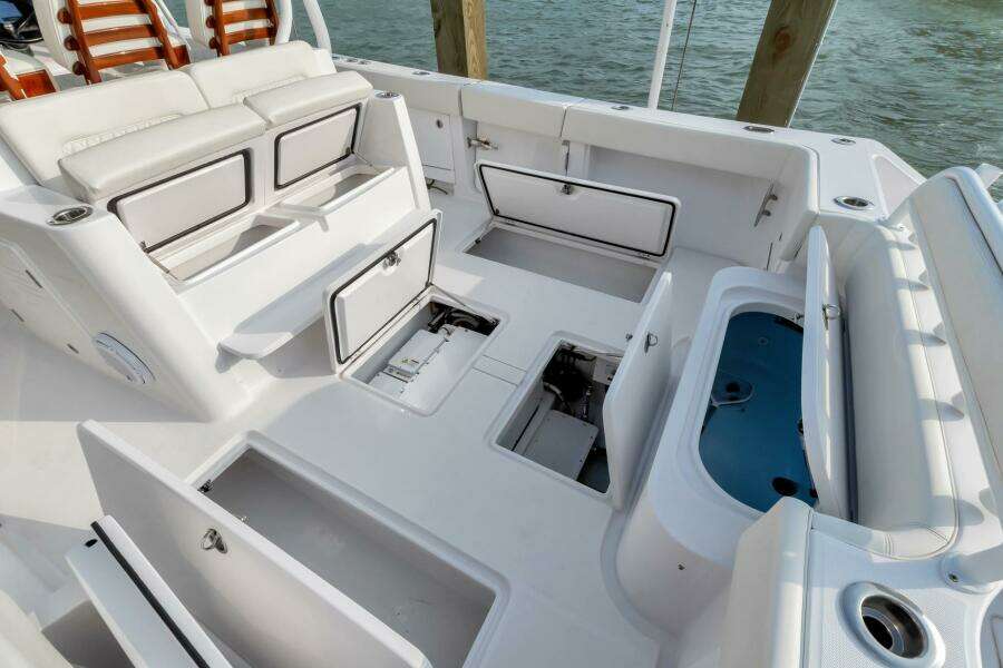 2023 Jupiter 43 Center Console "Aqua Toy"