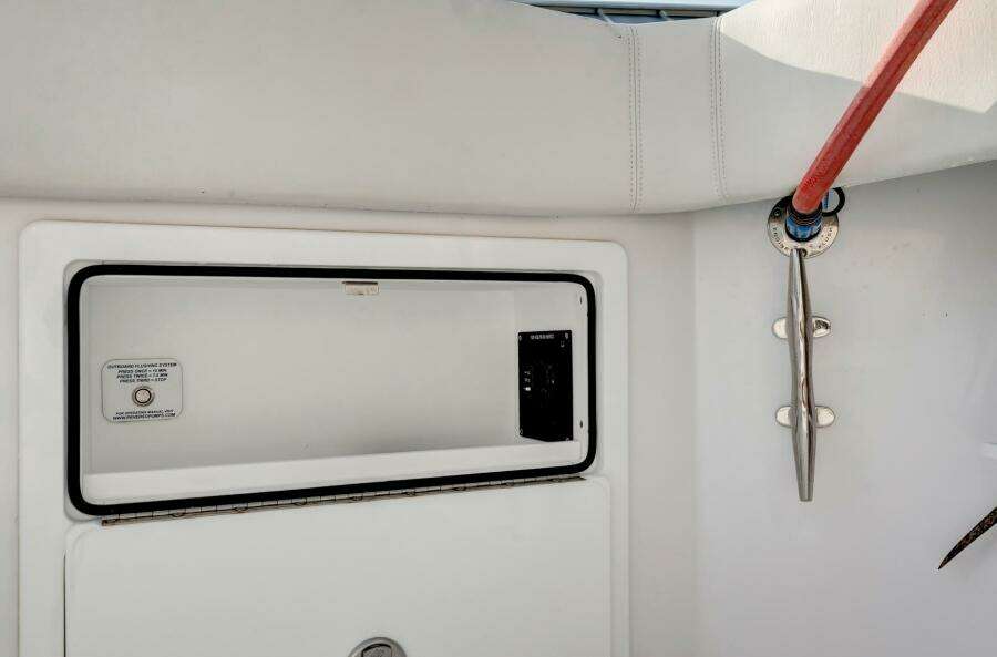 2023 Jupiter 43 Center Console "Aqua Toy"