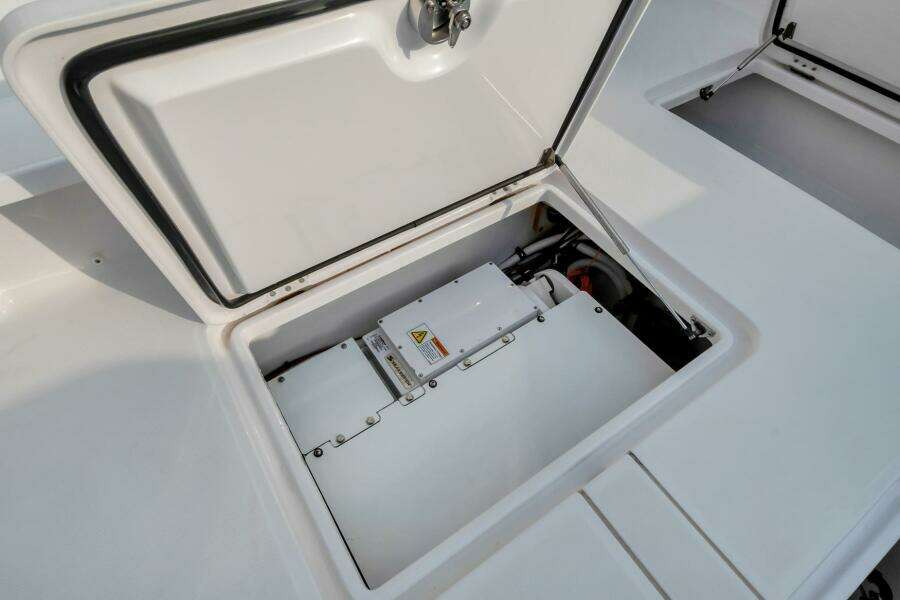 2023 Jupiter 43 Center Console "Aqua Toy"