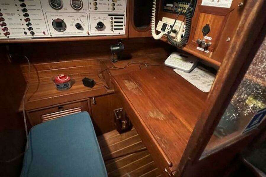 1984 Mason 43 Cutter