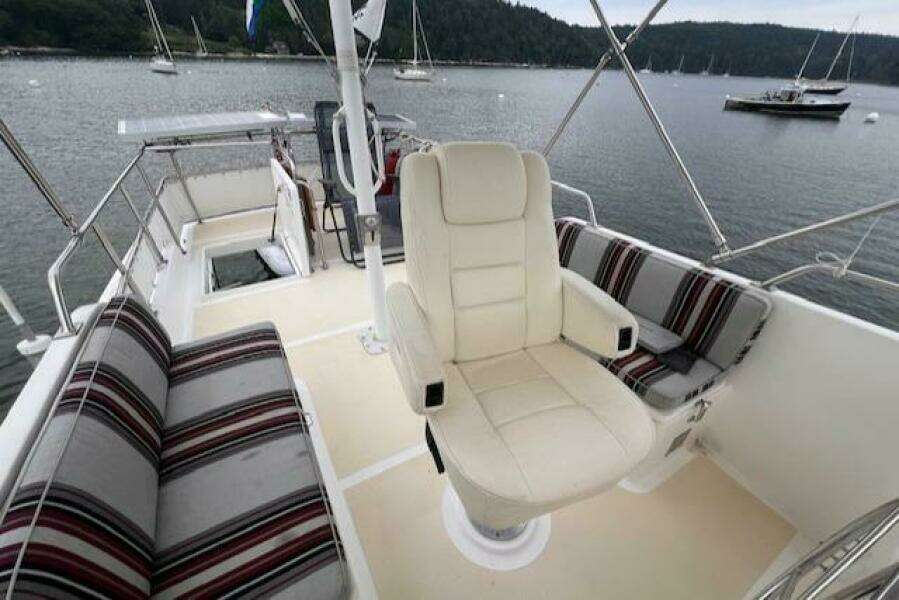 2001 Island Gypsy Euro Sedan Trawler