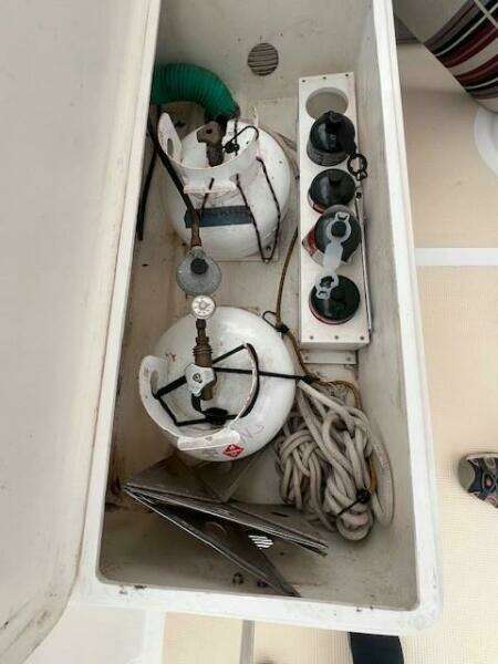 2001 Island Gypsy Euro Sedan Trawler