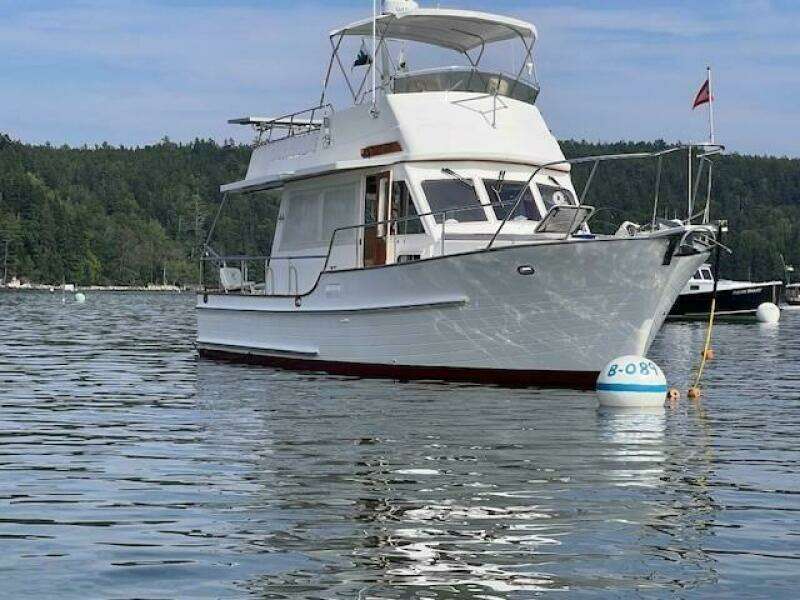 2001 Island Gypsy Euro Sedan Trawler