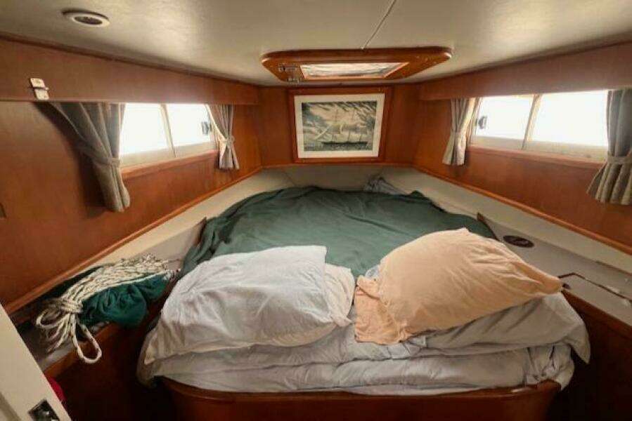 2001 Island Gypsy Euro Sedan Trawler