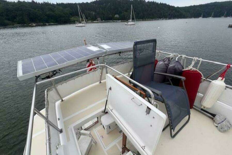 2001 Island Gypsy Euro Sedan Trawler