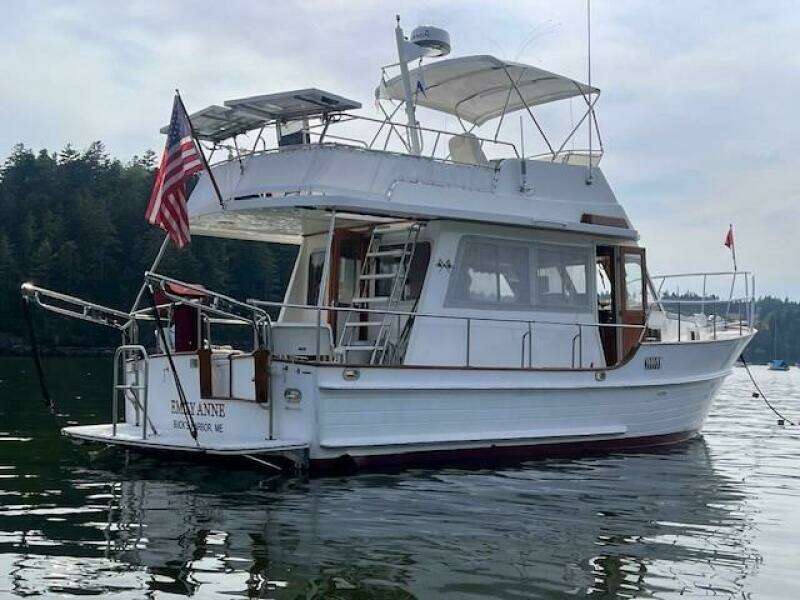 2001 Island Gypsy Euro Sedan Trawler