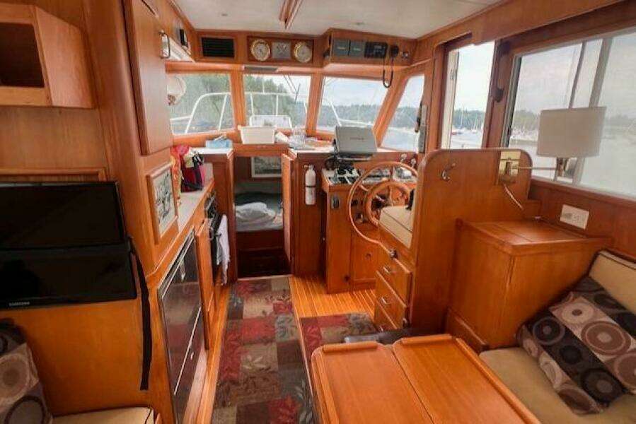 2001 Island Gypsy Euro Sedan Trawler