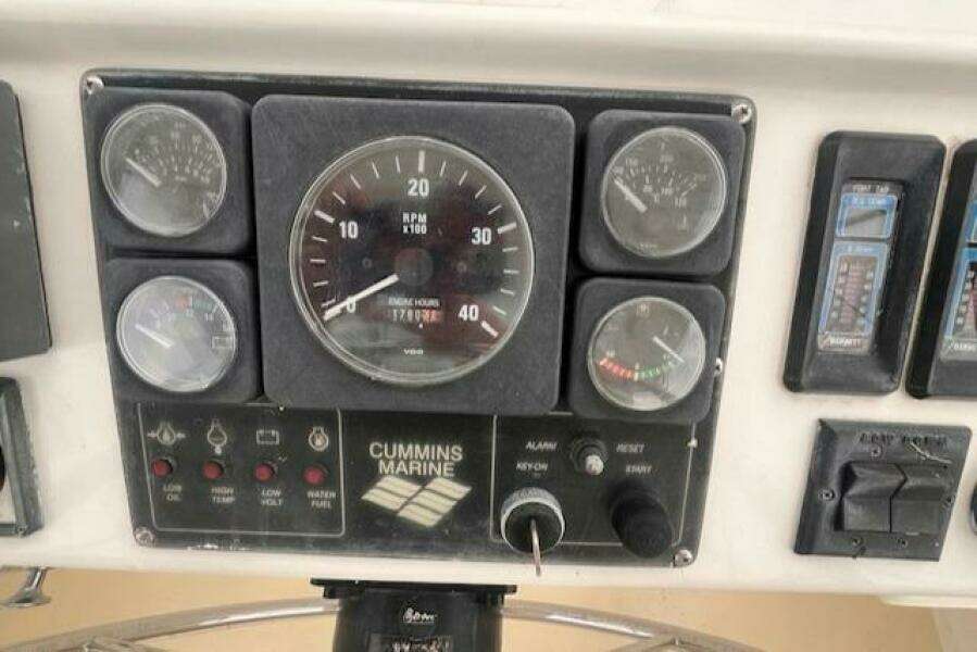 2001 Island Gypsy Euro Sedan Trawler