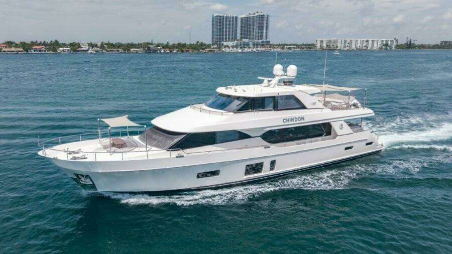 2017 Ocean Alexander 