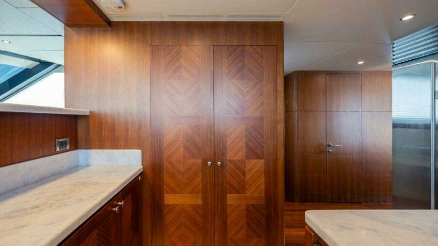 2017 Ocean Alexander 