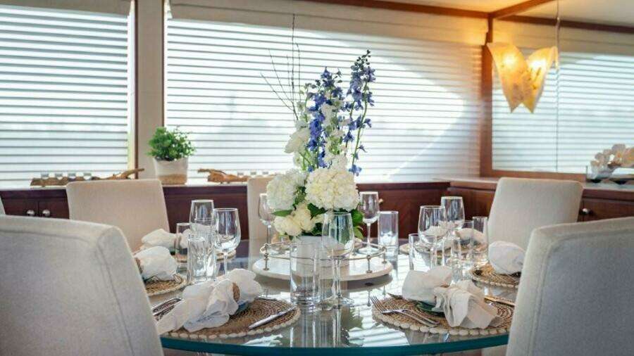 2017 Ocean Alexander 